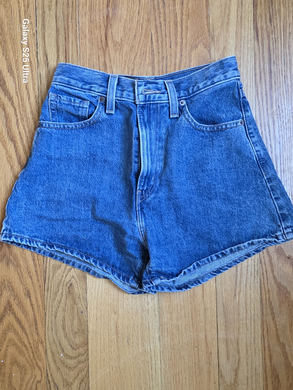 Levi's Classic High-Waist Blue Denim Shorts - Women's